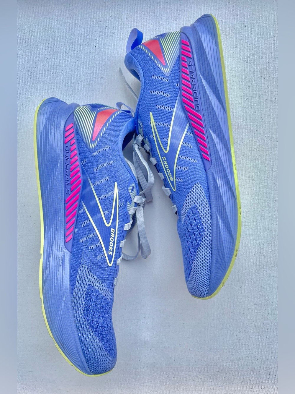 Brooks Levitate GTS 6 in Purple/Lime/Pink Running Shoes with grey laces